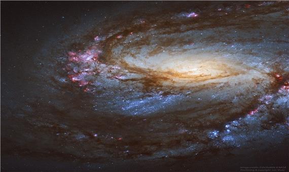 کهکشان مارپیچی M66 از نگاه هابل