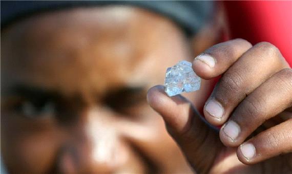 هجوم مردم آفریقای جنوبی با شنیدن کشف الماس در یک کوه