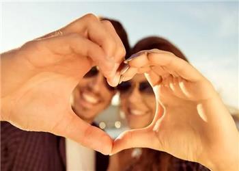 شادترین زوج ها چه میکنند؟