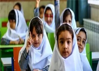 ثبت نام فرزندان مجروحان جنگ اخیر در مدارس شاهد
