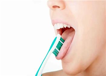 چرا بوی بد دهان خودمان را تشخیص نمیدهیم؟