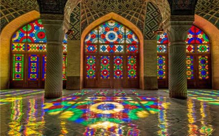 آریا جوان
