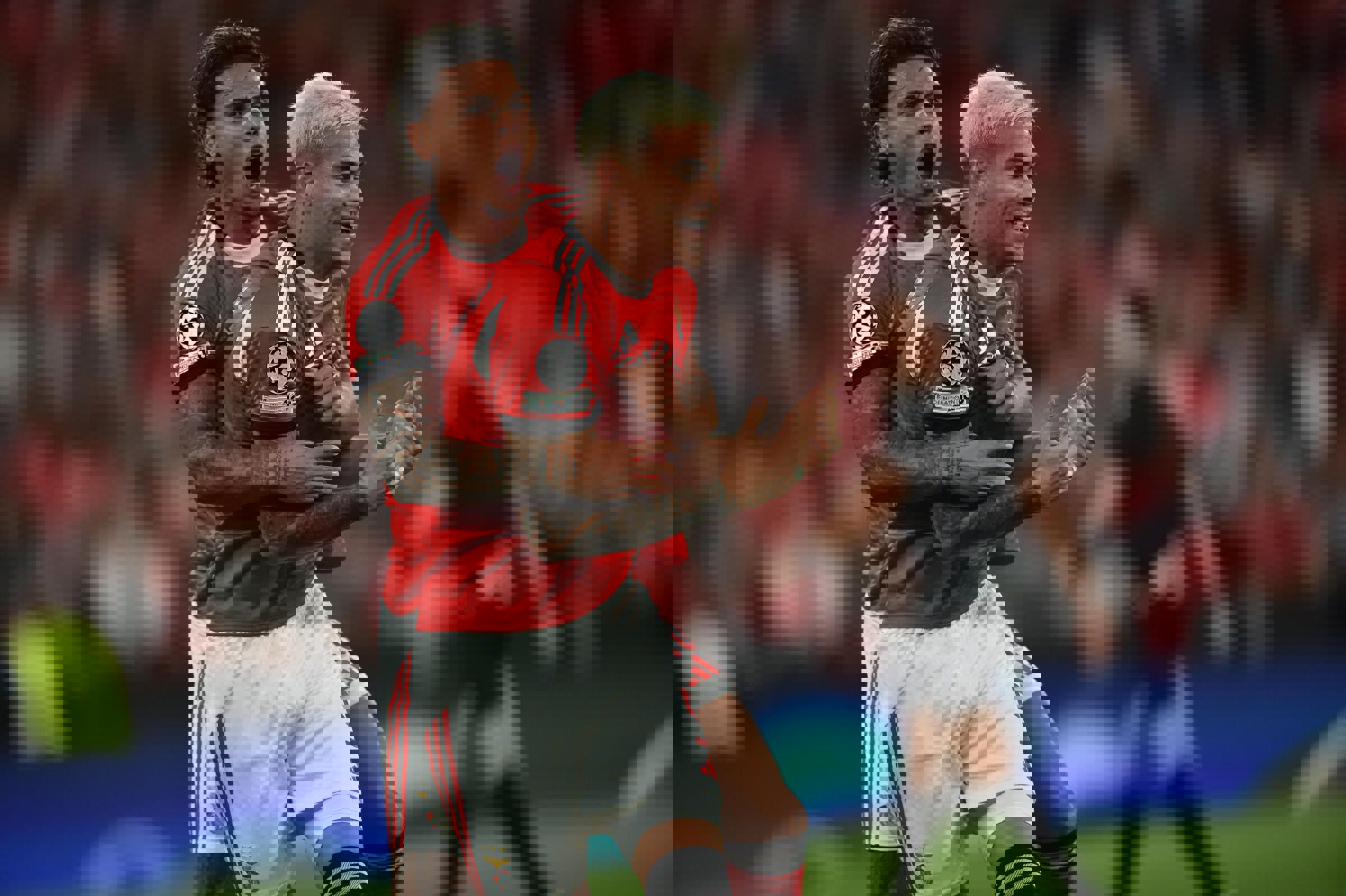 آریا جوان