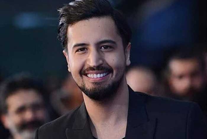 سلفی آسانسوری مهرداد صدیقیان جلب توجه کرد