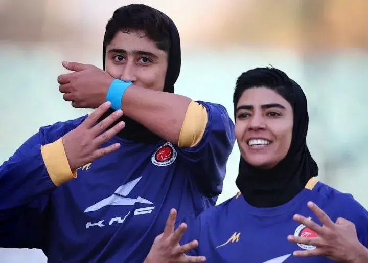 بیانیه خاتون بم درباره حواشی دیدار با پرسپولیس