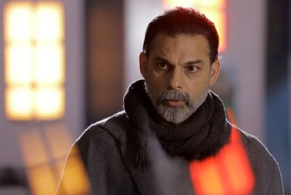 پیمان معادی با استایل عجیب در حال ماشین شستن!