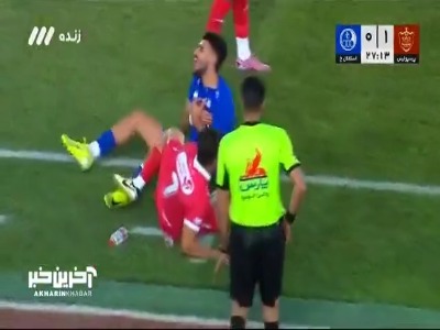 صحنه‌ای عجیب از بی احتیاطی سروش رفیعی که داور حتی به وی ای آر هم نرفت