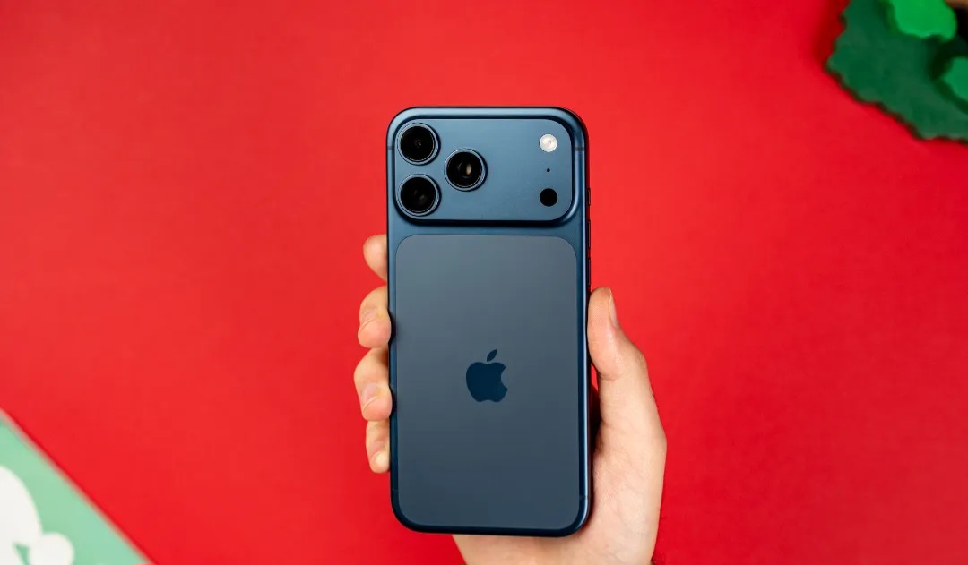 تغییر عجیب آیفون ۱۷ پرو؛ قابلیتی که از زمان آیفون ۱۲ پرو وجود داشت، حذف شد