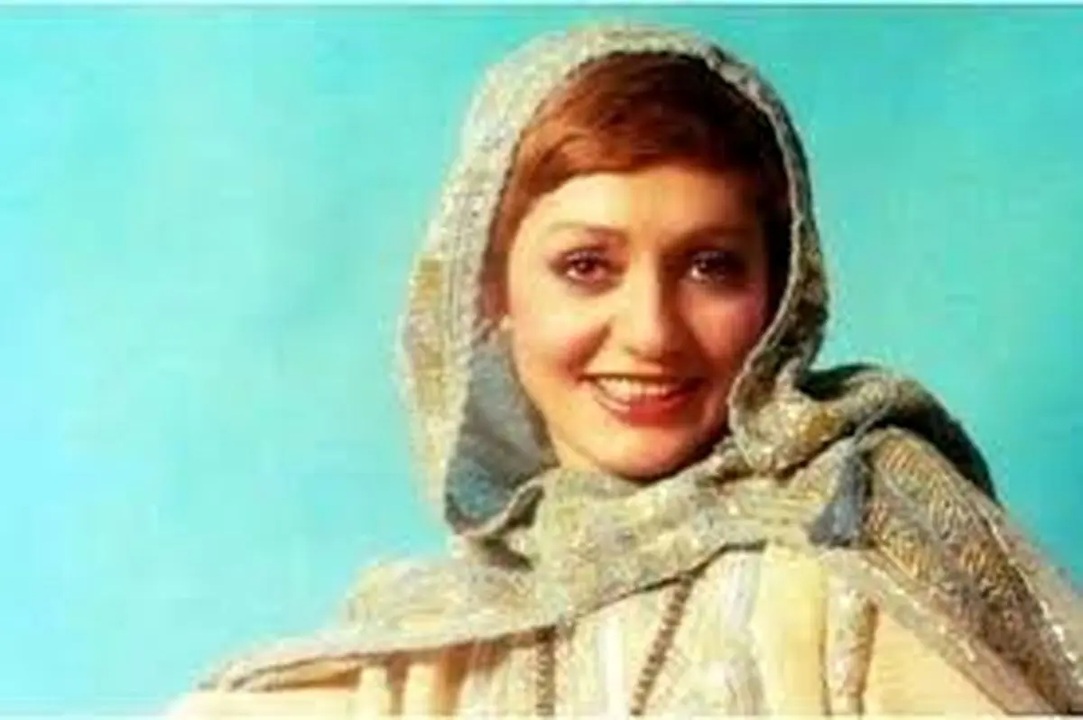 سفر در زمان؛ «گوگوش ۲۱ ساله» در حال گفتگو با «ویلیام وایلر» در تهران؛ سال ۱۳۵۰