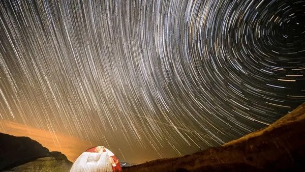 جذاب‌ترین بارش شهابی آسمان ایران را امشب ببینید