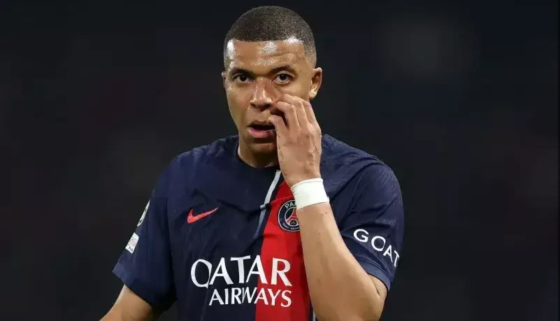 امباپه: پاریس باید به من ۱۰۰ میلیون یورو بدهد!