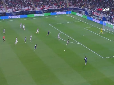 پاس عالی دوئه؛ گل اول پاری‌سن‌ژرمن توسط کوارتسخلیا در دقیقه ۳۸