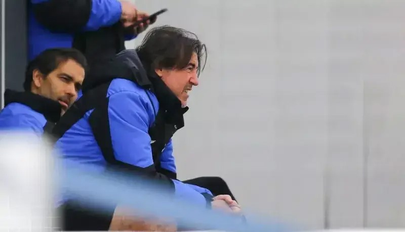 ایمیل ساپینتو به مدیران بابت باز شدن پنجره