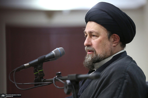 سیدحسن خمینی: باور کنیم که حکومت‌ از آن‌ مردم‌ است‌ و مردم‌ هم حکومت‌ را از خودشان‌ بدانند