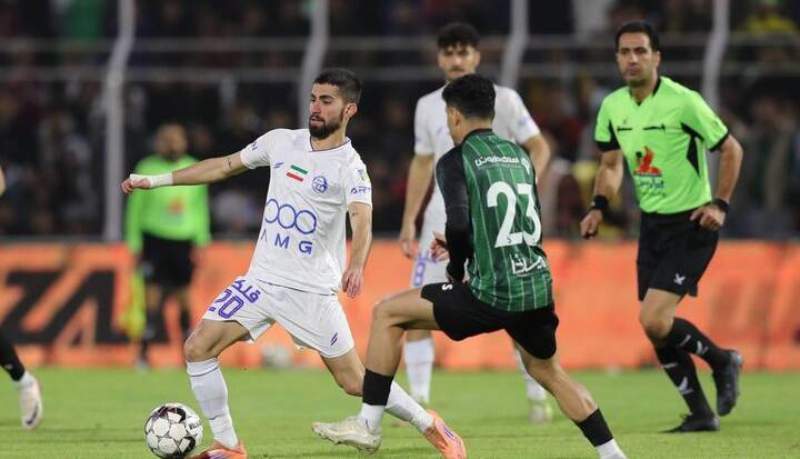 انتقاد مهاجم سابق استقلال از چند بازیکن