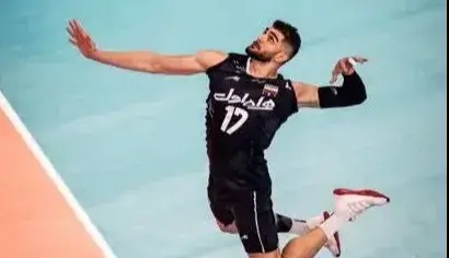 ستاره والیبال ایران شمع ٢٩ سالگی را فوت کرد