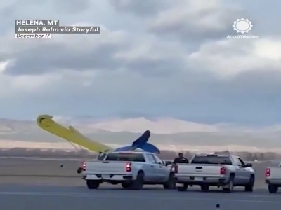 واژگون شدن یک هواپیمای کوچک در آمریکا به‌دلیل باد شدید