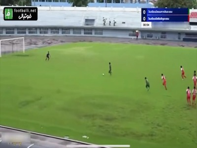 وقتی مدافع مانع گلزنی مهاجم حریف حین شادی زودهنگام پیش از گل شد