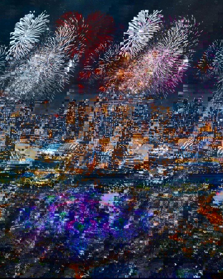 آغاز باشکوه سال نو میلادی در سراسر جهان