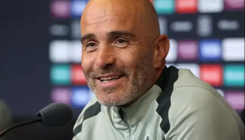 نیمکت داغ چلسی دست یک غریبه!