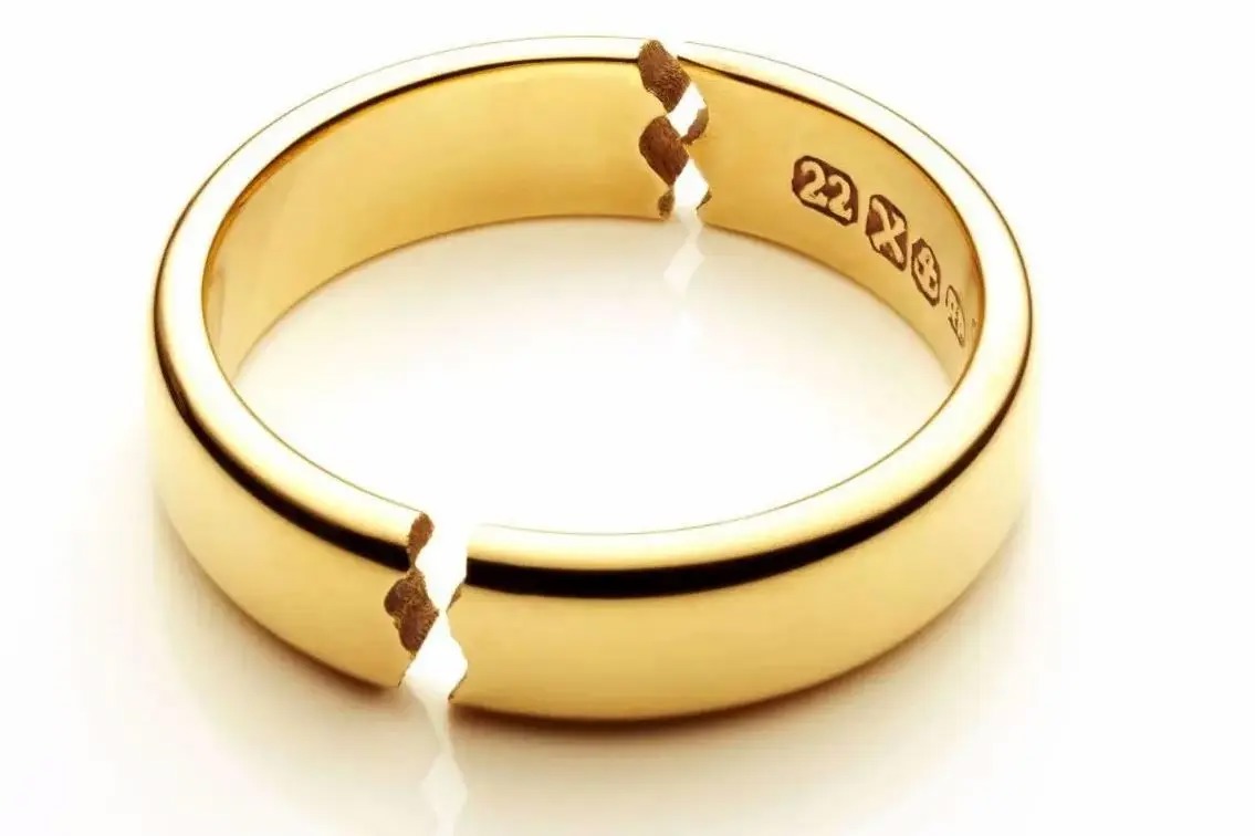 حلقه طلاق | چرا زنان جدایی‌شان را جشن می‌گیرند؟