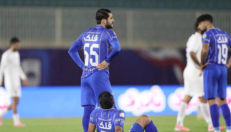 رشیدی: هیچ‌کس حق حضور در رختکن را ندارد