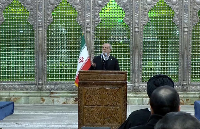 پزشکیان: باید در نوع برخورد با مردم تغییر ایجاد کنیم؛ وقتی عموم ناراضی باشند رضایت یک عده خواص به درد نمی‌خورد