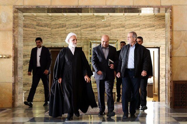 مطالبه خانواده شهدای ترور از سران قوا برای تقویت حکمرانی هوشمندانه بر فضای مجازی