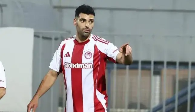 طارمی سلطان بلامنازع محوطه جریمه