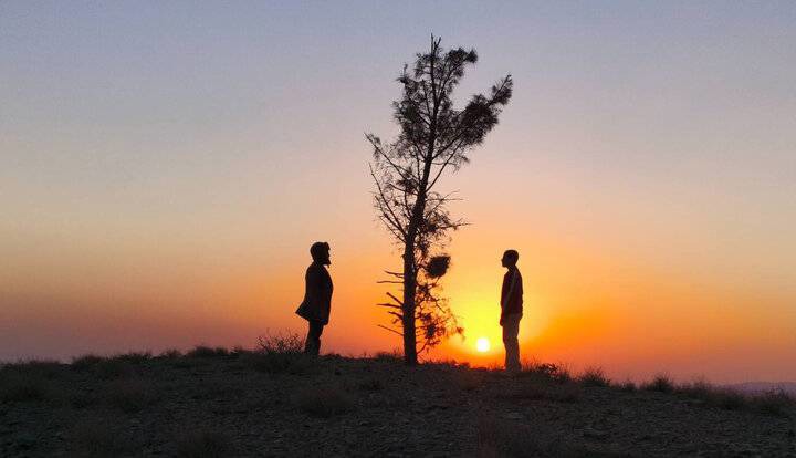 پناه بردن به رویاپردازی در «زندگی کوچک، کوچک»؛ مرز واقعیت و خیال کجاست؟