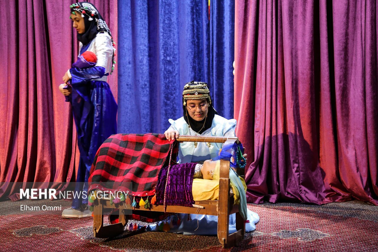 ادامه رقابت قصه‌گوها دراصفهان؛۲۴ راوی روز دوم جشنواره روی صحنه می روند