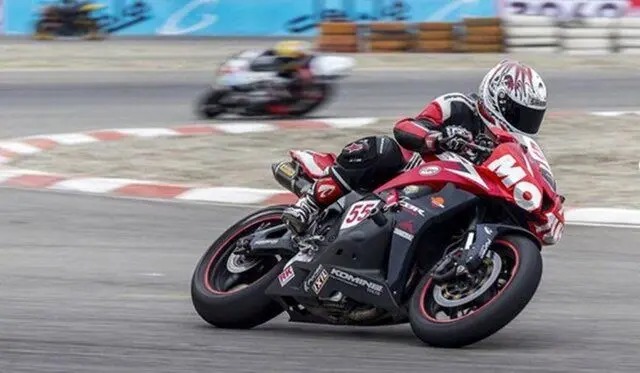 آموزش برای موتورسواری بانوان هست، اما گواهینامه نه