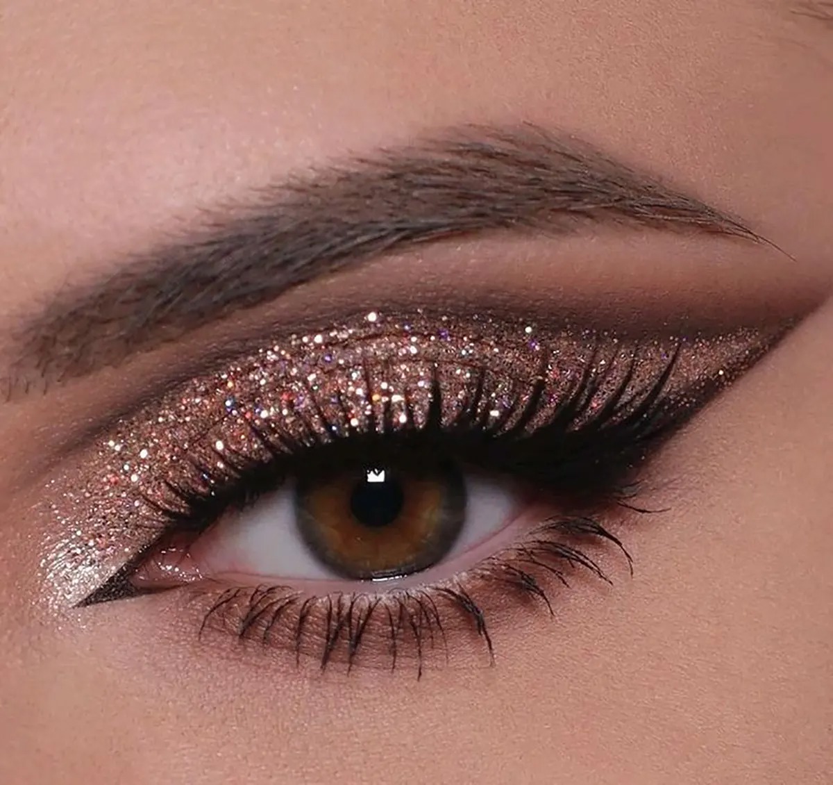 سایه ی مجلسی و راحت