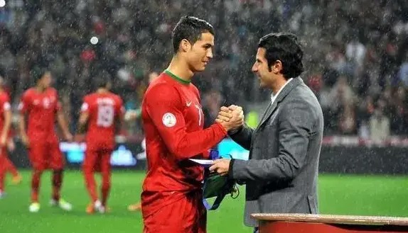 فیگو: رونالدو نماد و اعتبار پرتغال در جهان است