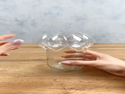 با مواد بازیافتی یک گلدان بساز