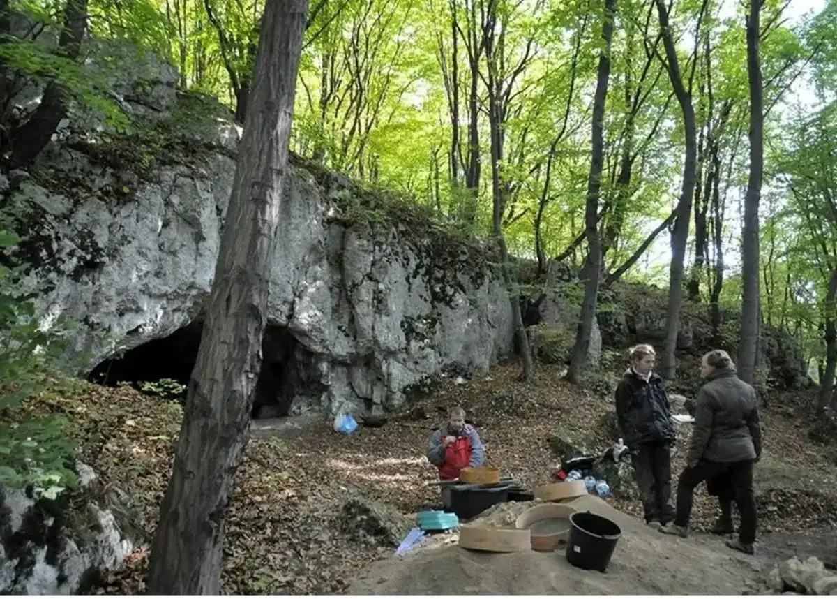 کشف غاری که در آن گوشت انسان می خوردند