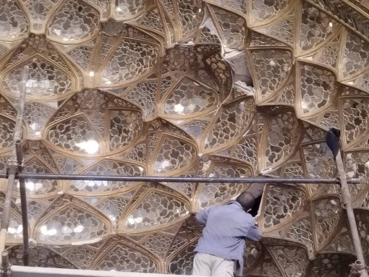 آریا جوان