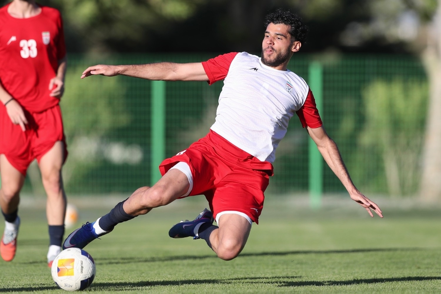 آریا جوان