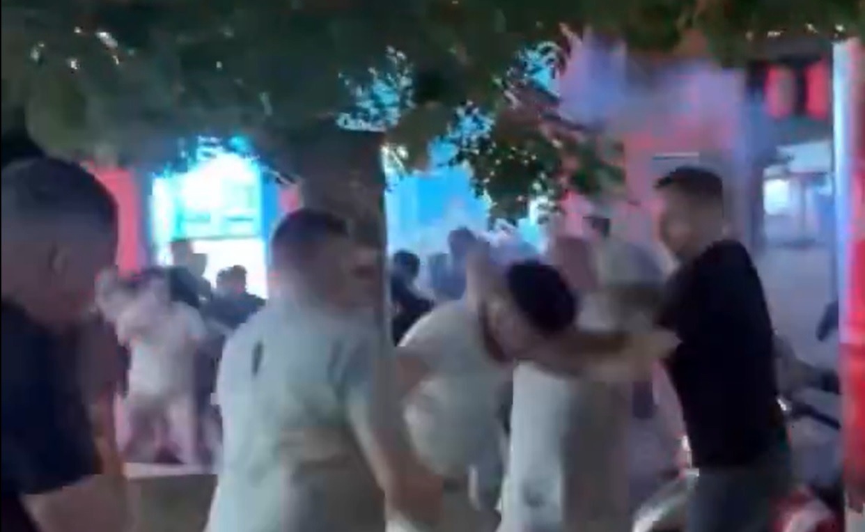 آریا جوان