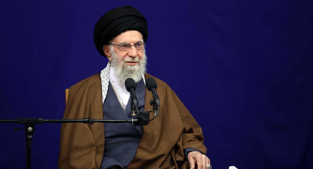 روایت حدادعادل از رفتار رهبر شهید انقلاب با یک رئیس‌‌جمهور که با ایشان زاویه داشتند