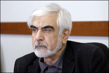 آریا جوان