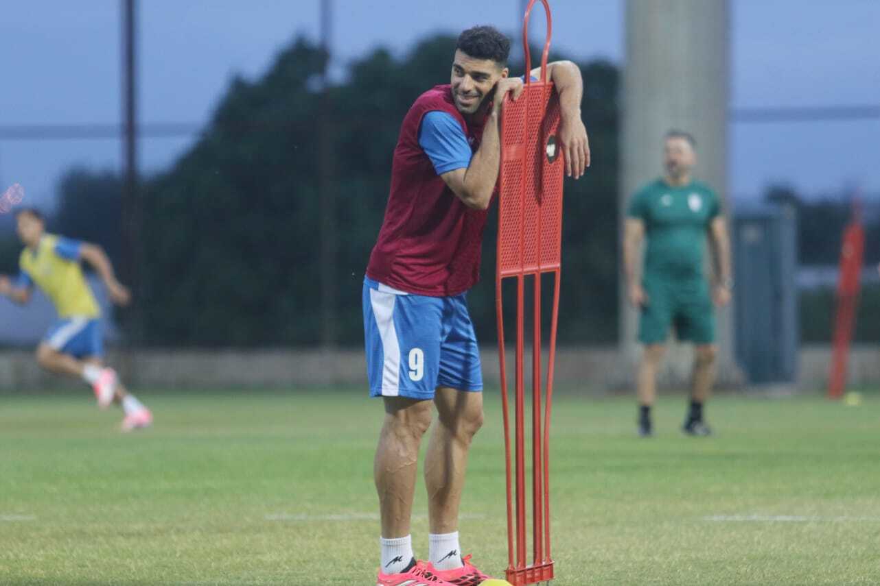 آریا جوان
