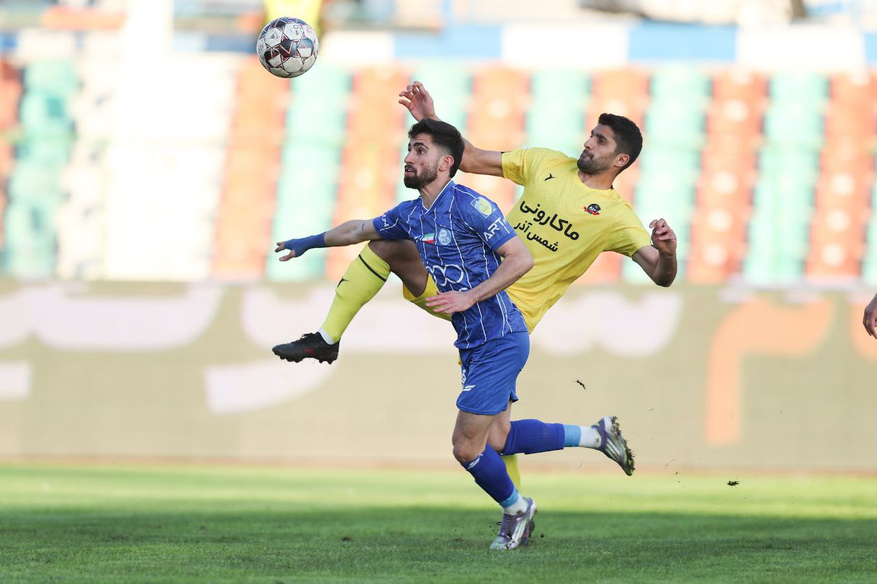 آریا جوان