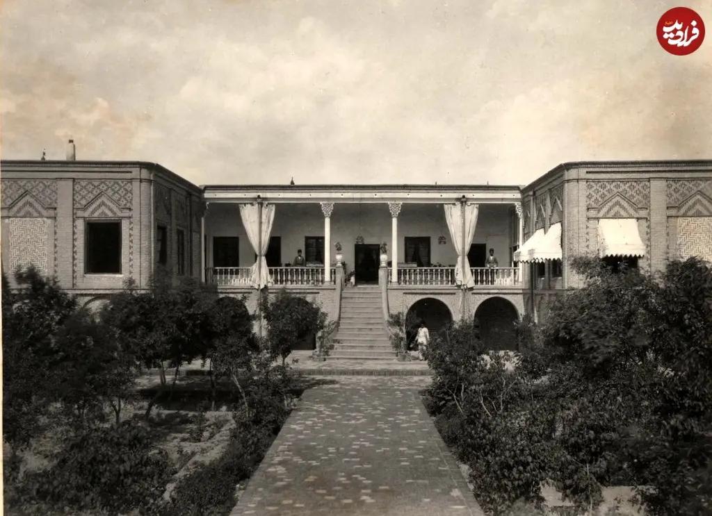 آریا جوان