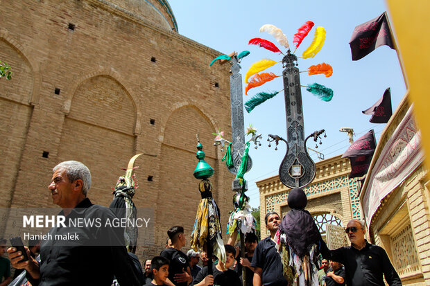 آریا جوان
