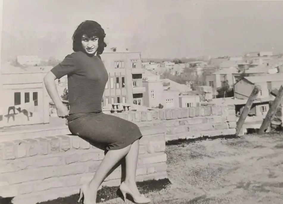 آریا جوان