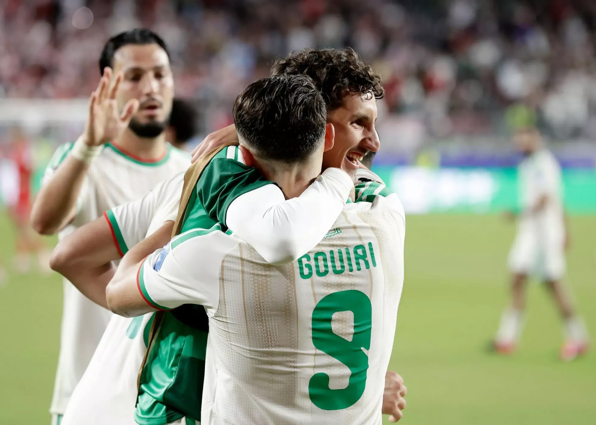 آریا جوان