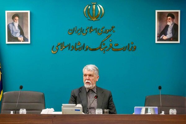 زبان شعری سیمیندخت وحیدی ریشه‌دار، صریح و مسئولانه بود
