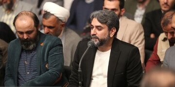 آریا جوان