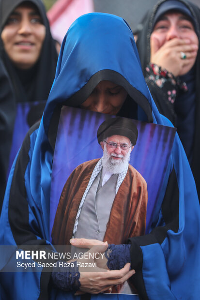 آریا جوان